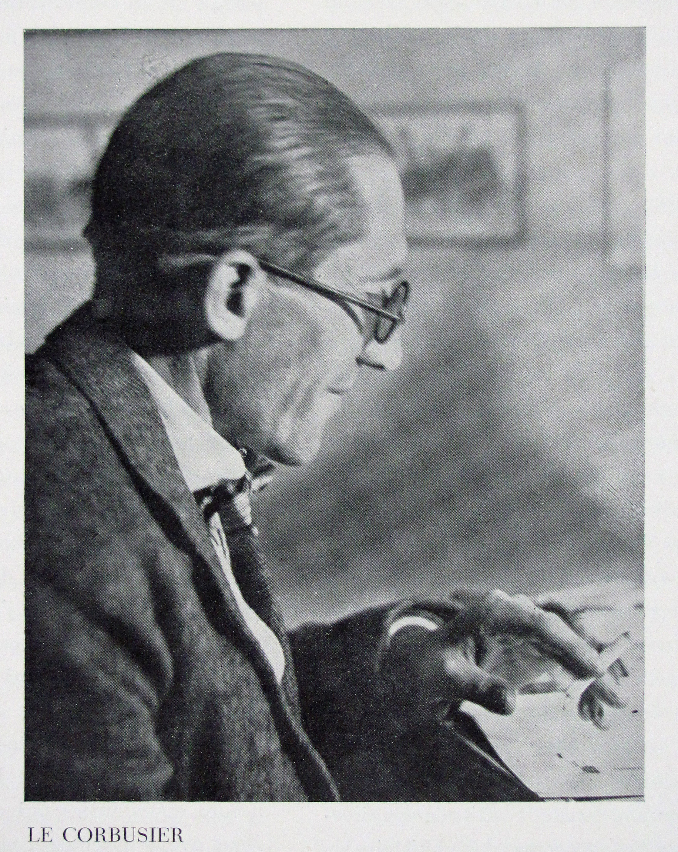 Le Corbusier und P. Jeanneret, Oeuvre complete de 1910-1934. Hrsg. von W. Boesiger und O. Stonorov.